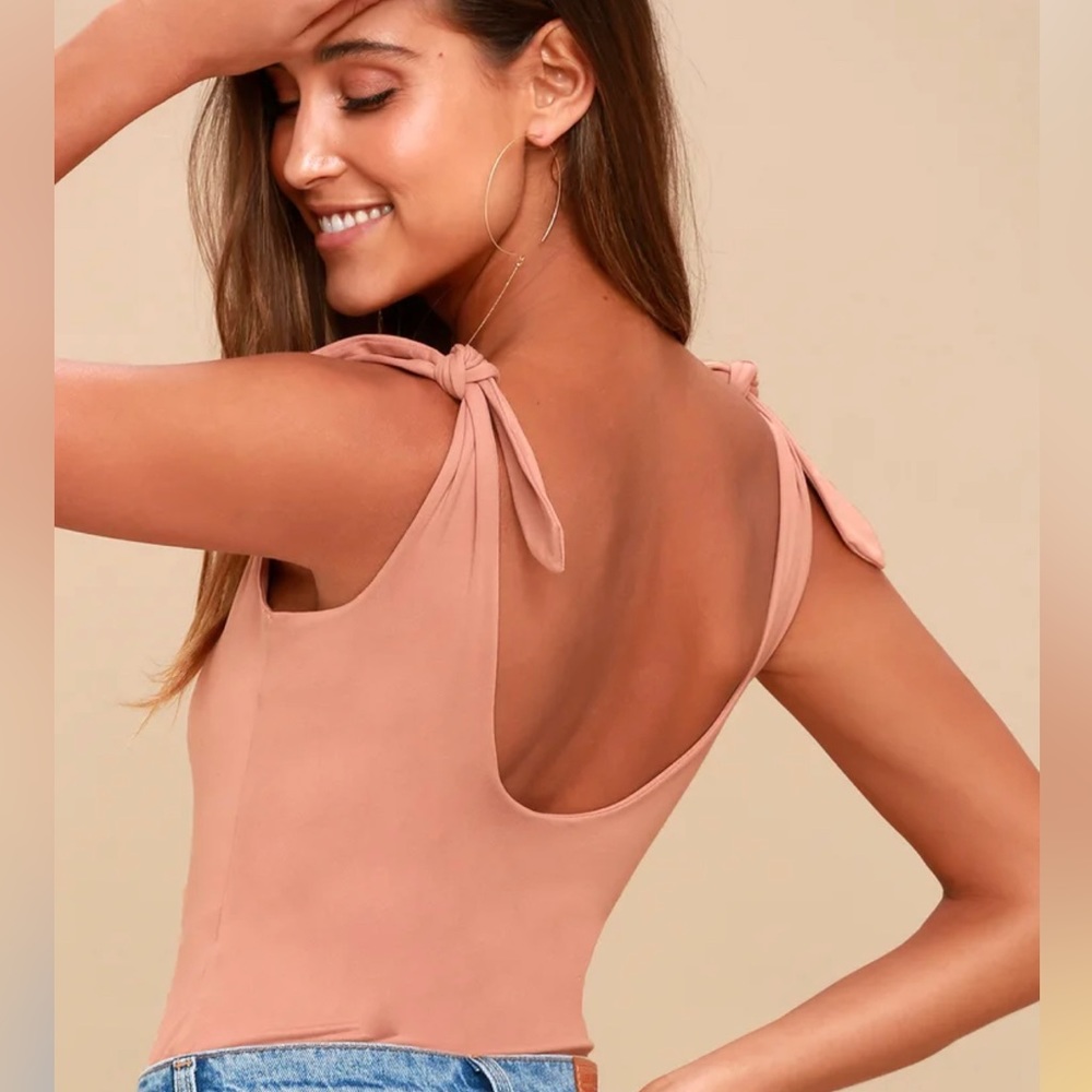Brand new- Dusty pink Lulu’s tank top body suit